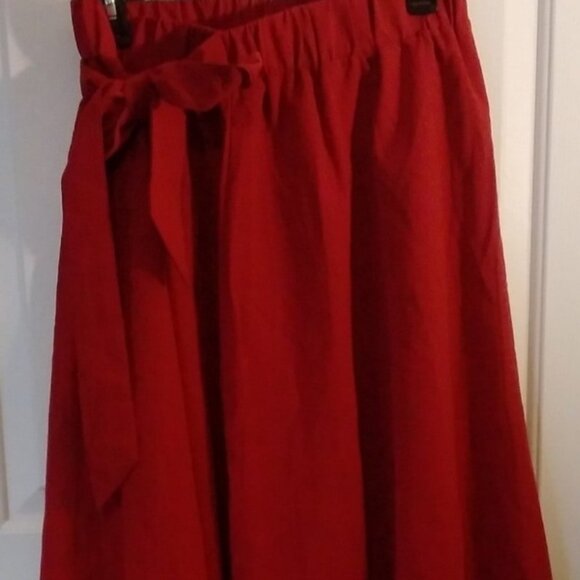 Women's juniors red skirt size 0. Xl curvy ties on side.mid length flowy - Picture 1 of 4